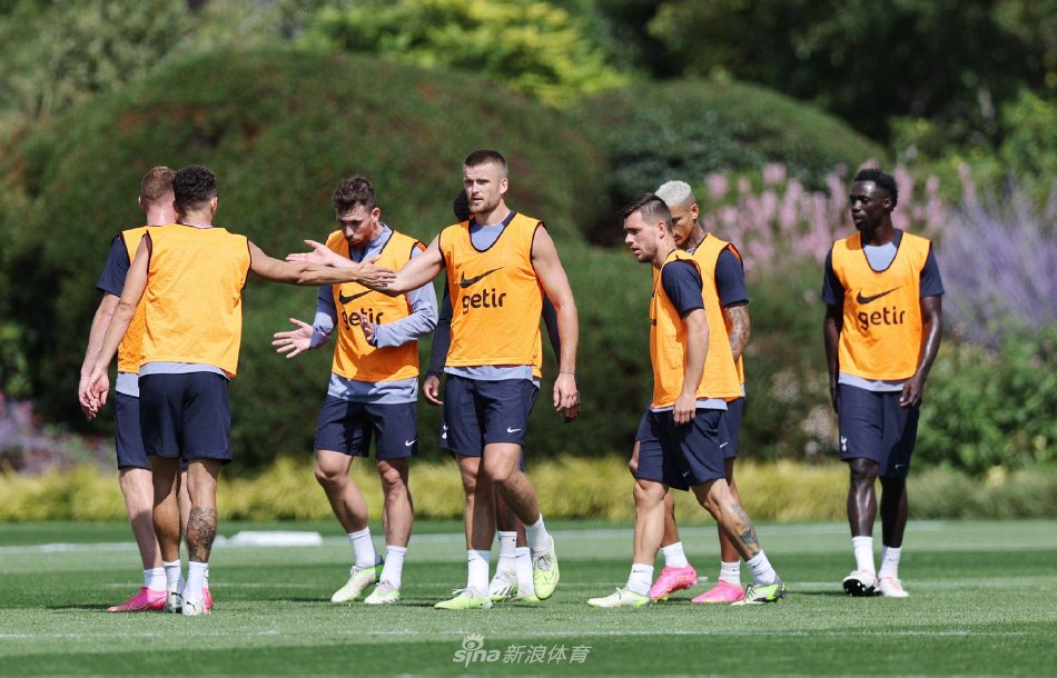 早在去年的 早在去年的