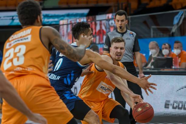 该引起体育 该引起体育